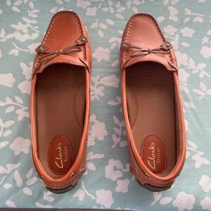 Ladies Clarks brand driving mocs